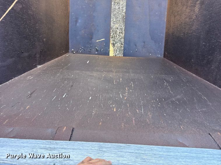 image for item DZ4986 1970 Load King bottom dump trailer