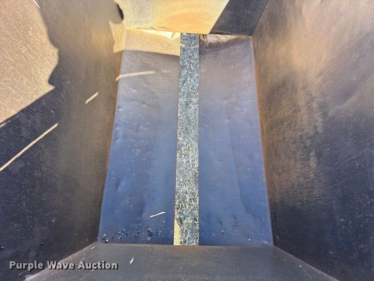 image for item DZ4986 1970 Load King bottom dump trailer