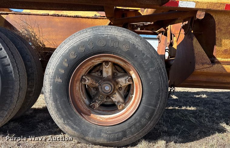 image for item DZ4986 1970 Load King bottom dump trailer