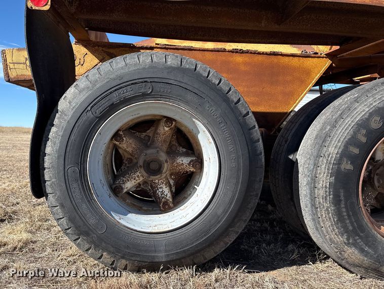 image for item DZ4986 1970 Load King bottom dump trailer