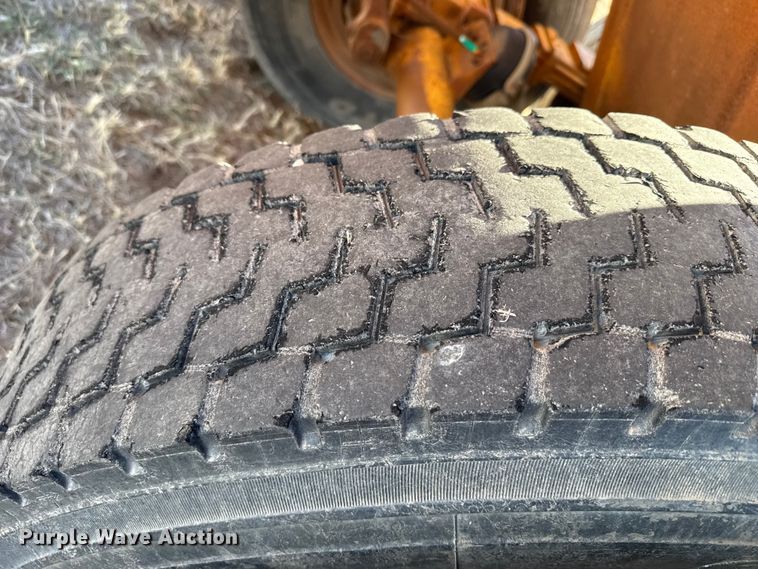 image for item DZ4986 1970 Load King bottom dump trailer