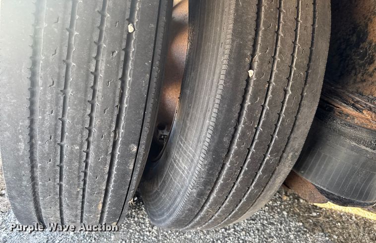 image for item EA2322 2008 X-L Specialized Trailers Inc XL60 lowboy equipment trailer