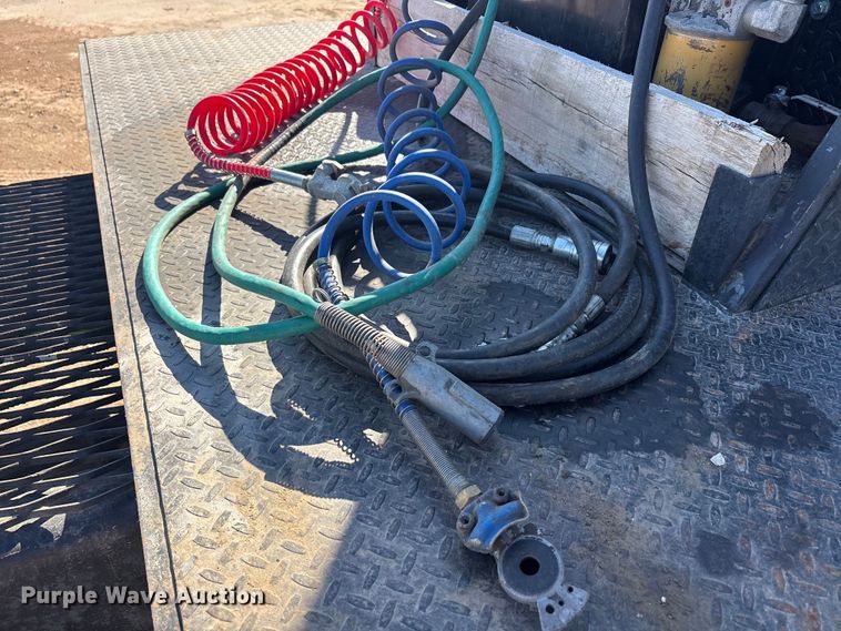 image for item EA7944 2007 International 5900i semi truck