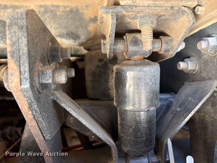 image for item EA7944 2007 International 5900i semi truck