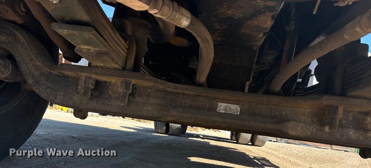 image for item EA7944 2007 International 5900i semi truck