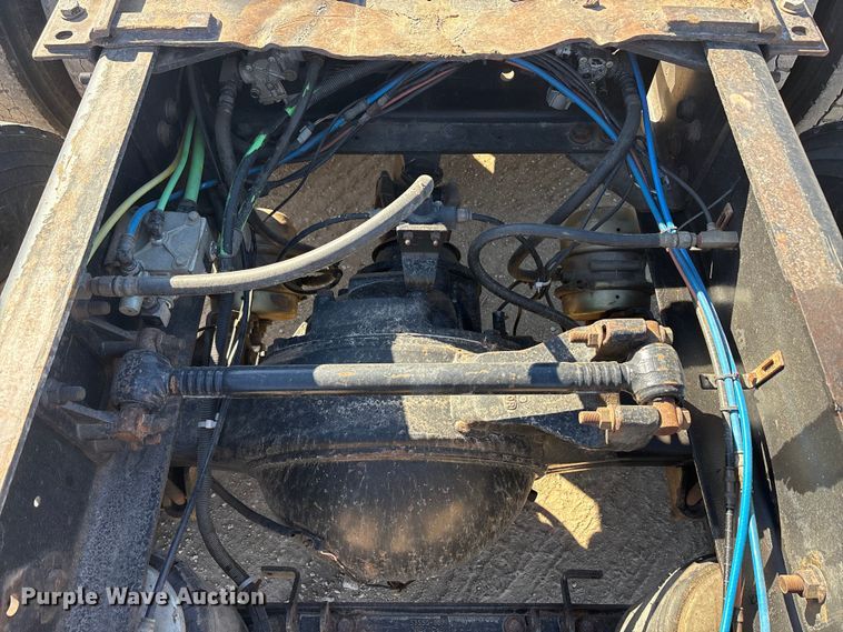 image for item EA7944 2007 International 5900i semi truck