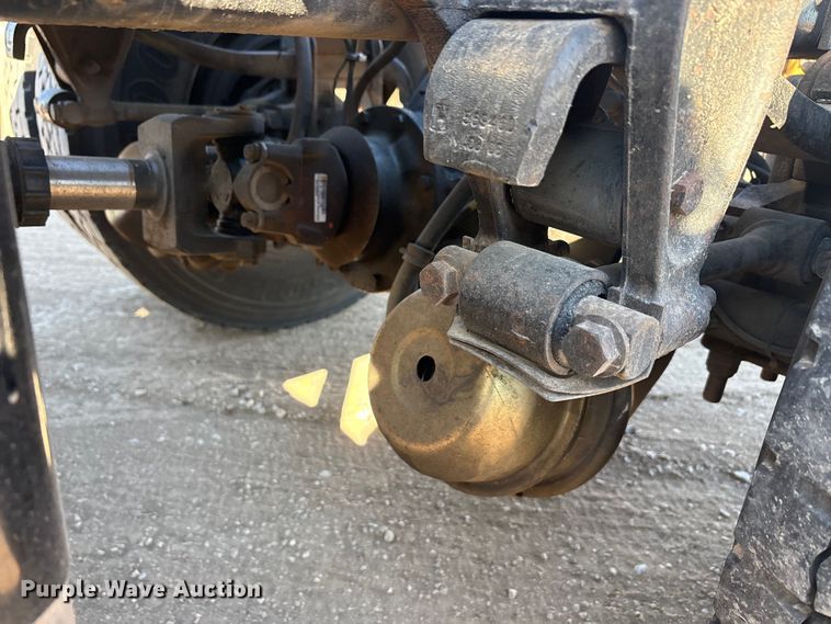 image for item EA7944 2007 International 5900i semi truck