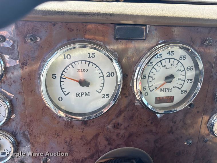 image for item EA7944 2007 International 5900i semi truck