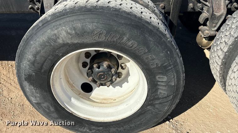 image for item EA7944 2007 International 5900i semi truck