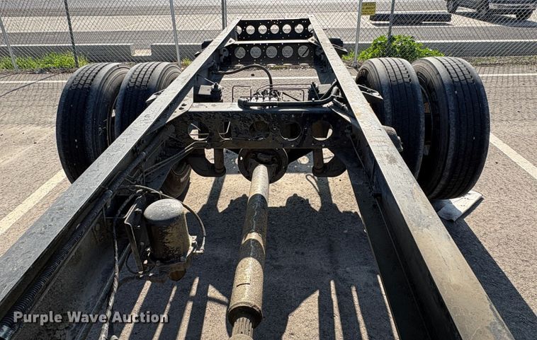 image for item EC8213 2013 UD 2600 truck cab and chassis