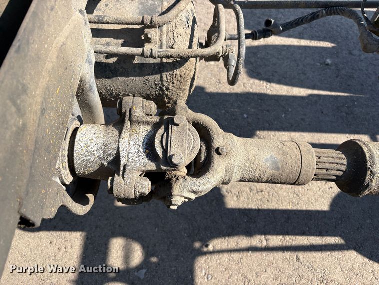 image for item EC8213 2013 UD 2600 truck cab and chassis