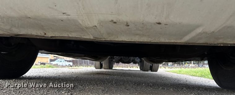 image for item EC8239 2017 Peterbilt 579 semi truck