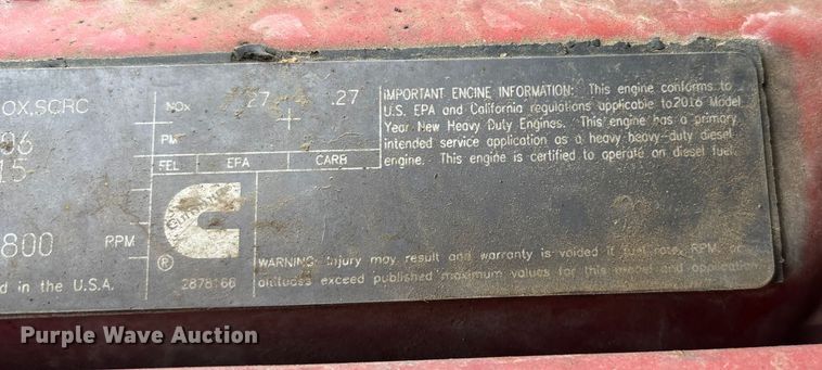 image for item EC8239 2017 Peterbilt 579 semi truck