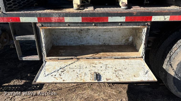 image for item ED2416 2006 Freightliner Business Class M2 fuel / lube truck