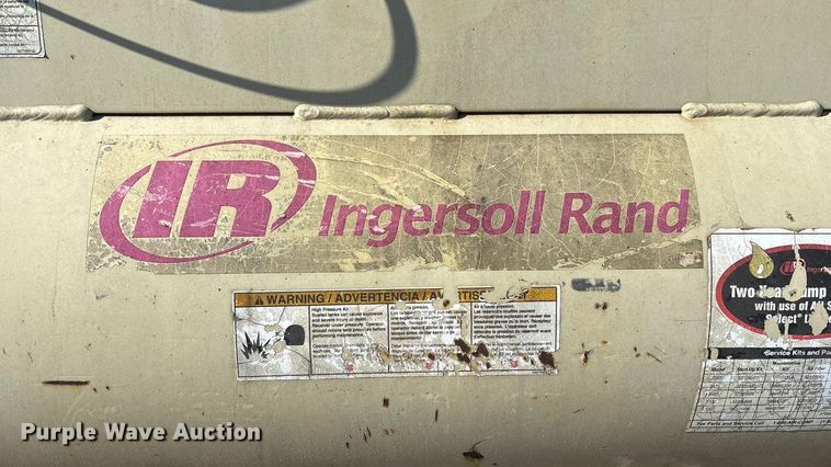 image for item ED2416 2006 Freightliner Business Class M2 fuel / lube truck