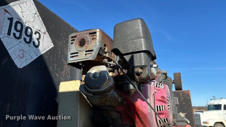 image for item ED2416 2006 Freightliner Business Class M2 fuel / lube truck