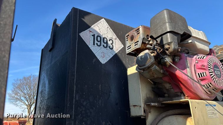 image for item ED2416 2006 Freightliner Business Class M2 fuel / lube truck