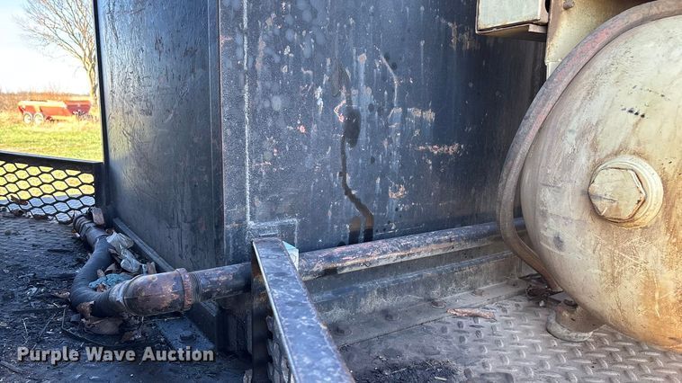 image for item ED2416 2006 Freightliner Business Class M2 fuel / lube truck