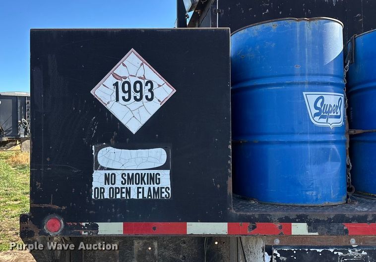 image for item ED2416 2006 Freightliner Business Class M2 fuel / lube truck