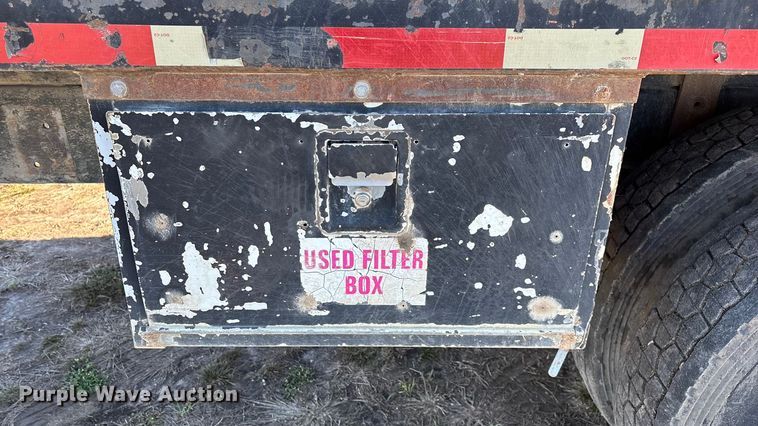 image for item ED2416 2006 Freightliner Business Class M2 fuel / lube truck