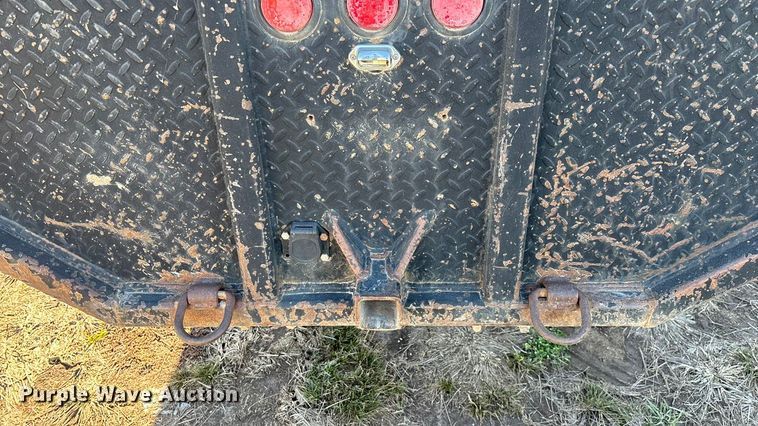 image for item ED2416 2006 Freightliner Business Class M2 fuel / lube truck