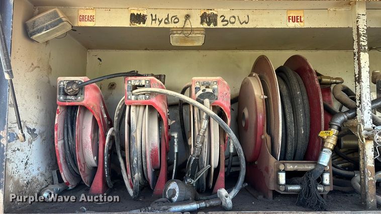 image for item ED2416 2006 Freightliner Business Class M2 fuel / lube truck