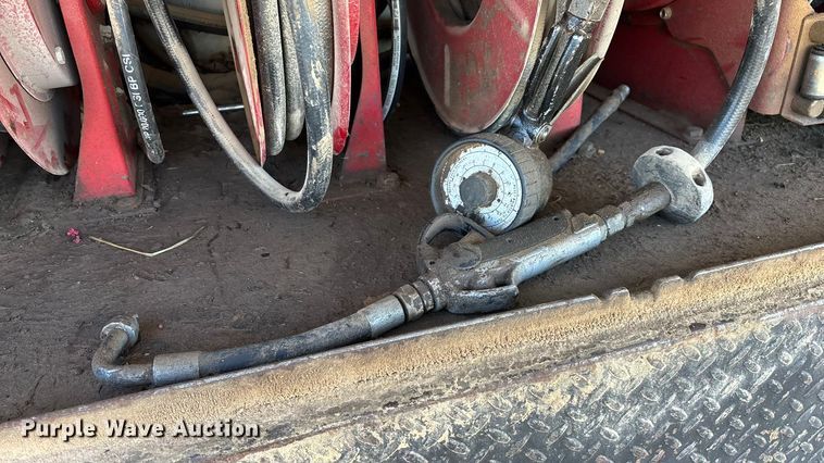 image for item ED2416 2006 Freightliner Business Class M2 fuel / lube truck