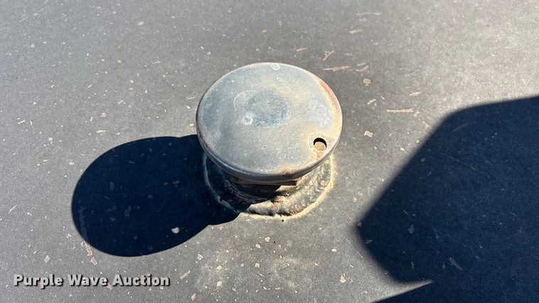 image for item ED2416 2006 Freightliner Business Class M2 fuel / lube truck