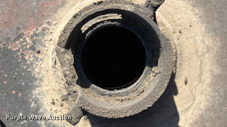 image for item ED2416 2006 Freightliner Business Class M2 fuel / lube truck