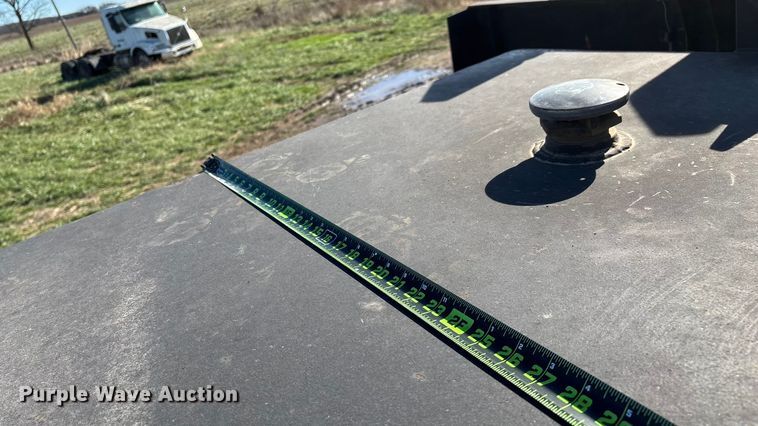 image for item ED2416 2006 Freightliner Business Class M2 fuel / lube truck