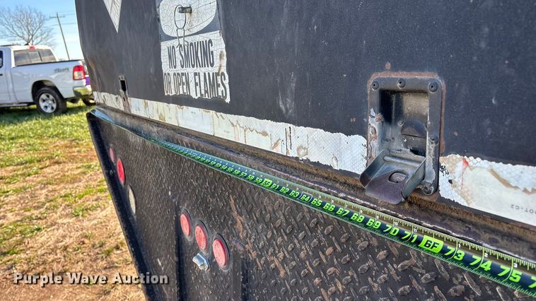 image for item ED2416 2006 Freightliner Business Class M2 fuel / lube truck