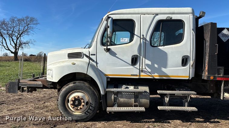 image for item ED2416 2006 Freightliner Business Class M2 fuel / lube truck