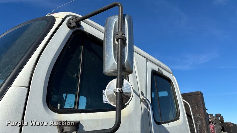 image for item ED2416 2006 Freightliner Business Class M2 fuel / lube truck