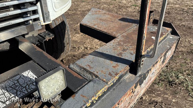 image for item ED2416 2006 Freightliner Business Class M2 fuel / lube truck