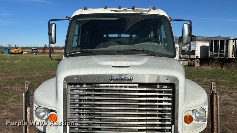 image for item ED2416 2006 Freightliner Business Class M2 fuel / lube truck