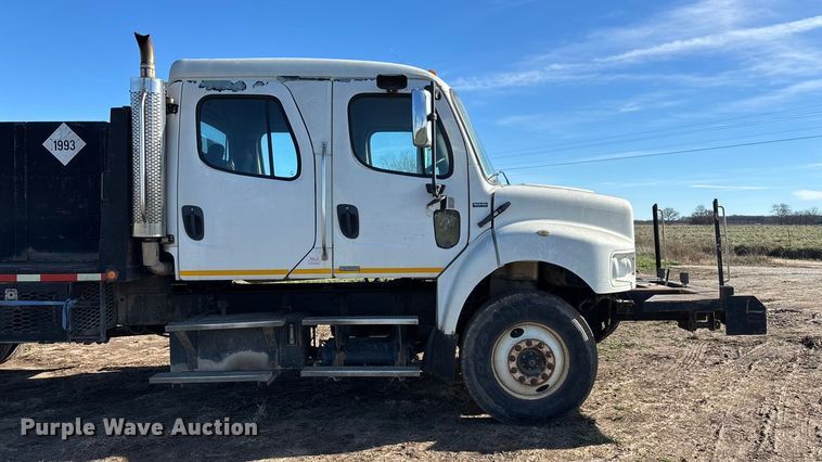 image for item ED2416 2006 Freightliner Business Class M2 fuel / lube truck