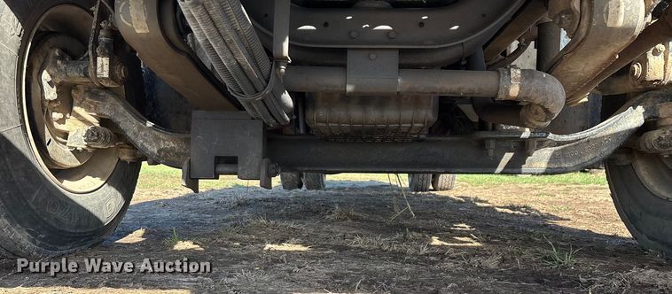 image for item ED2416 2006 Freightliner Business Class M2 fuel / lube truck