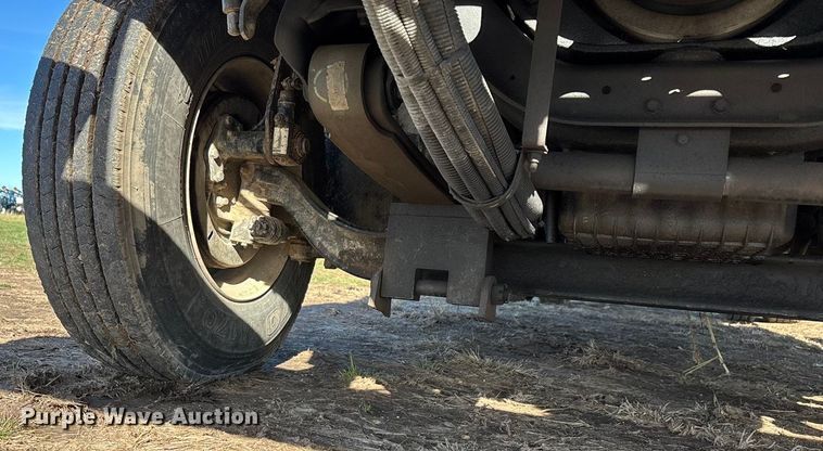 image for item ED2416 2006 Freightliner Business Class M2 fuel / lube truck