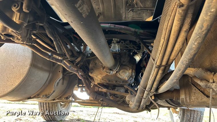 image for item ED2416 2006 Freightliner Business Class M2 fuel / lube truck