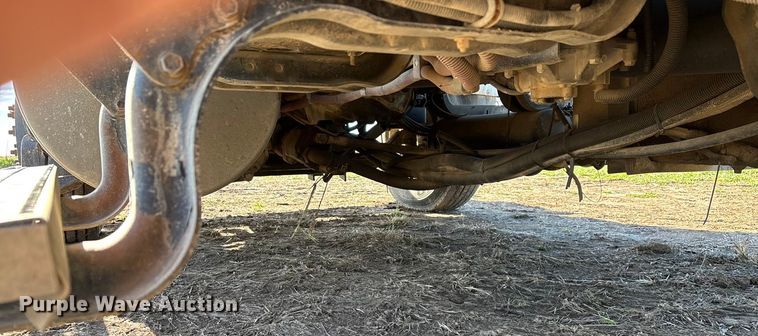 image for item ED2416 2006 Freightliner Business Class M2 fuel / lube truck