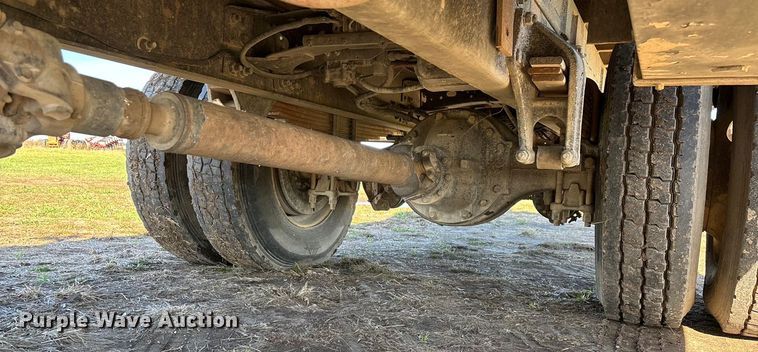 image for item ED2416 2006 Freightliner Business Class M2 fuel / lube truck