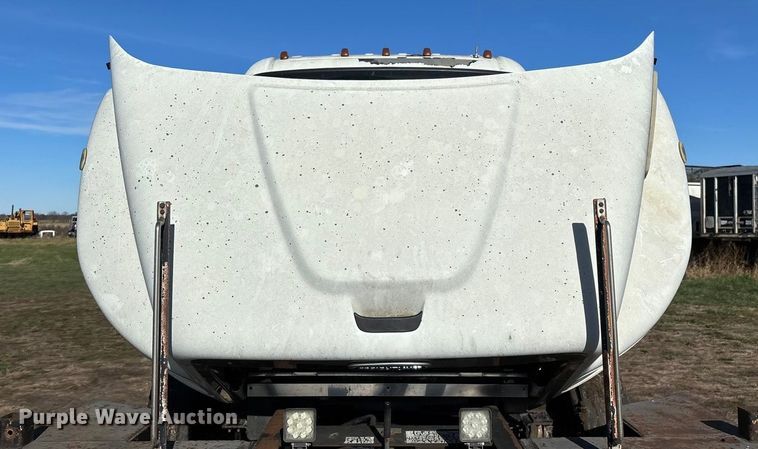 image for item ED2416 2006 Freightliner Business Class M2 fuel / lube truck