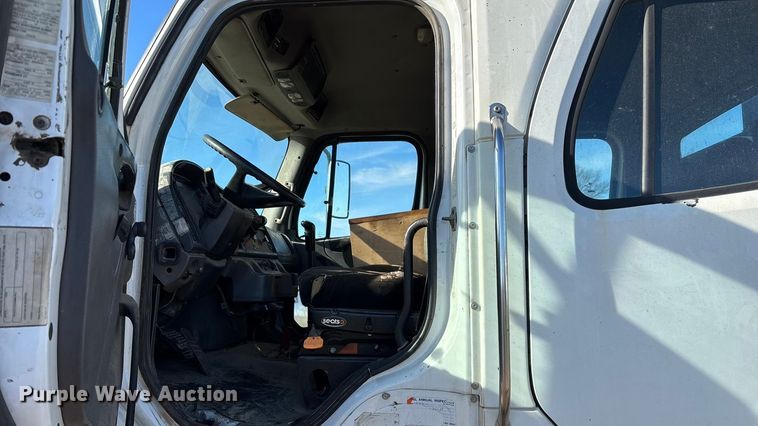 image for item ED2416 2006 Freightliner Business Class M2 fuel / lube truck