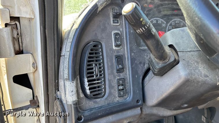 image for item ED2416 2006 Freightliner Business Class M2 fuel / lube truck