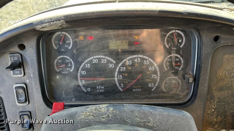 image for item ED2416 2006 Freightliner Business Class M2 fuel / lube truck