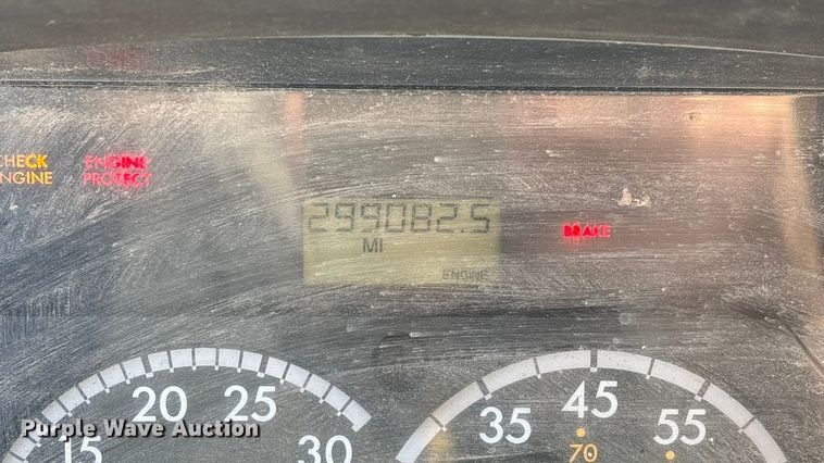 image for item ED2416 2006 Freightliner Business Class M2 fuel / lube truck