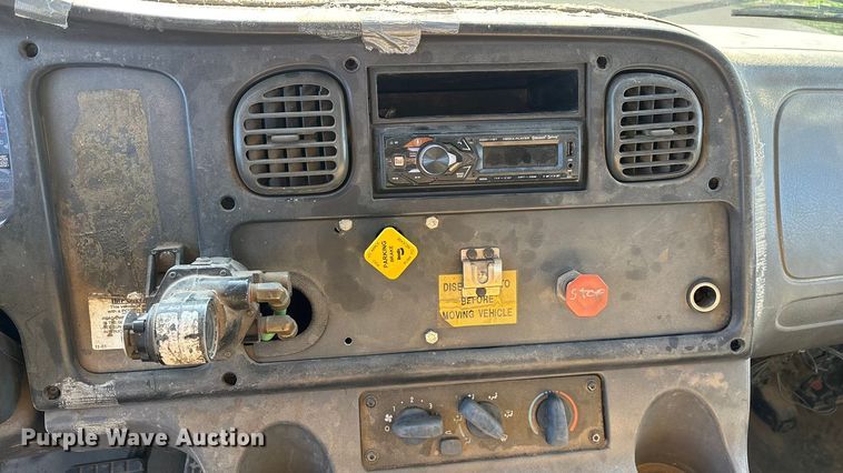 image for item ED2416 2006 Freightliner Business Class M2 fuel / lube truck