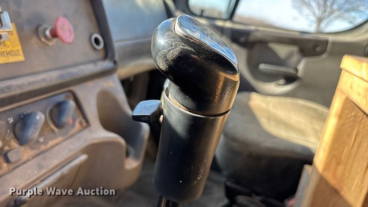 image for item ED2416 2006 Freightliner Business Class M2 fuel / lube truck