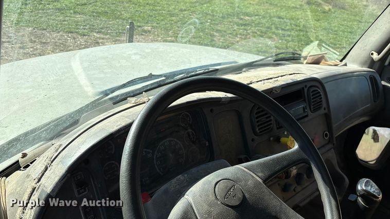 image for item ED2416 2006 Freightliner Business Class M2 fuel / lube truck