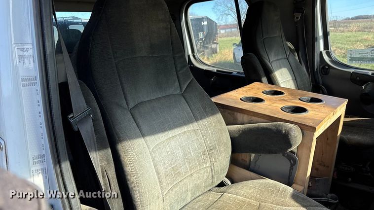 image for item ED2416 2006 Freightliner Business Class M2 fuel / lube truck